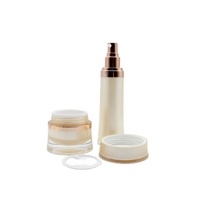 Are acrylic round bottle for skincare products suitable for travel? 