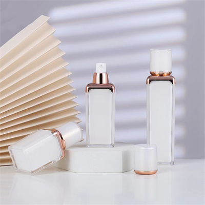 Acrylic Vacuum Lotion Bottle Cosmetic Packaging Square Shape 