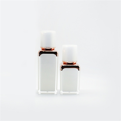 High Quality Vacuum Lotion Bottle Cosmetic Packaging with Cap and Pump 15ml 30ml 50ml Square Shape