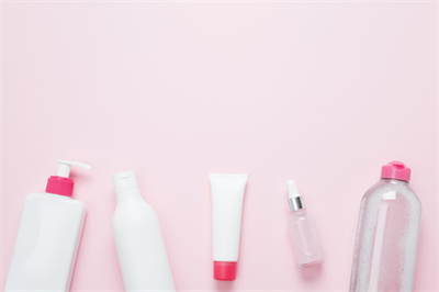 What are the latest trends in cosmetic packaging design?